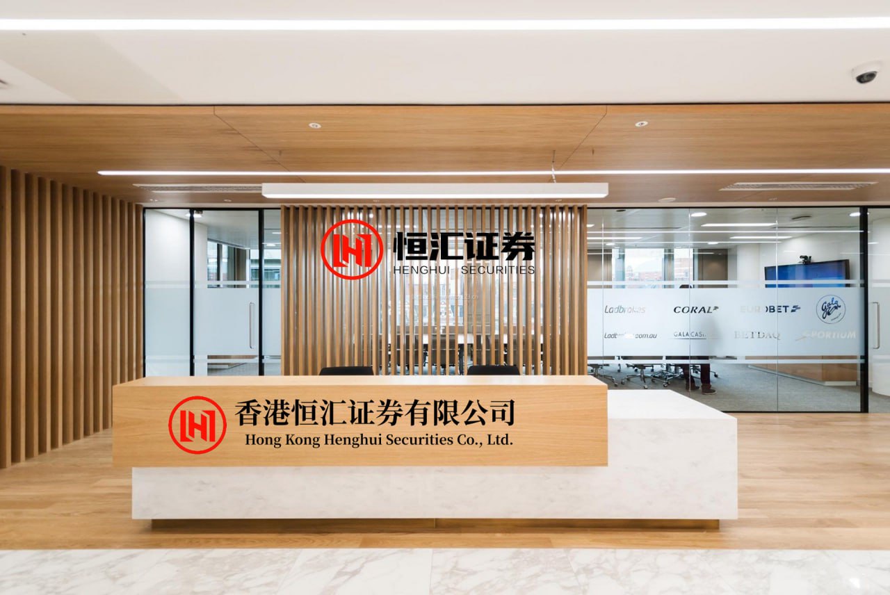东兴证券 人民日报聚焦上海“五五购物节”：一区一主题，串起文商旅体展